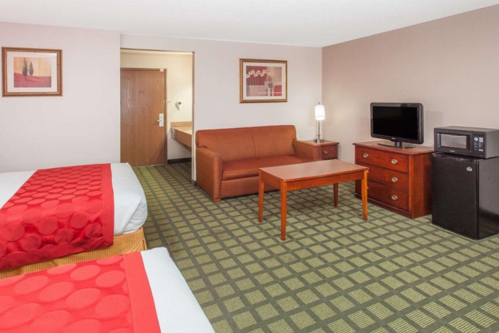 Ramada Limited Decatur Image 26