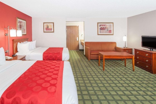 Ramada Limited Decatur image 28