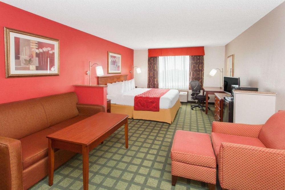 Ramada Limited Decatur Image 33