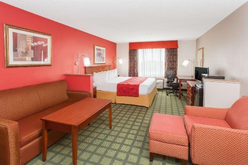 Ramada Limited Decatur image 33