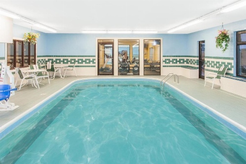 Ramada Limited Decatur image 4